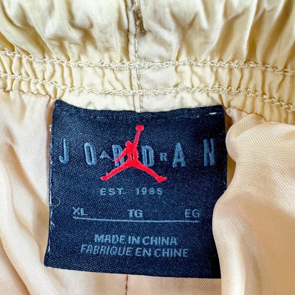 Nike Air Jordan Flight MVP Nylon Woven Pants Mens XL Beige Basketball DQ8049-252